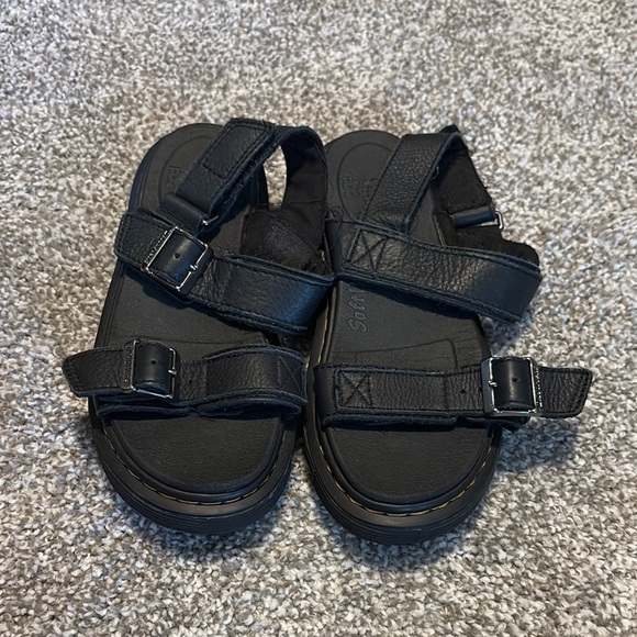 Dr.Martens Kyle J Kids Sandals - Picture 1 of 3